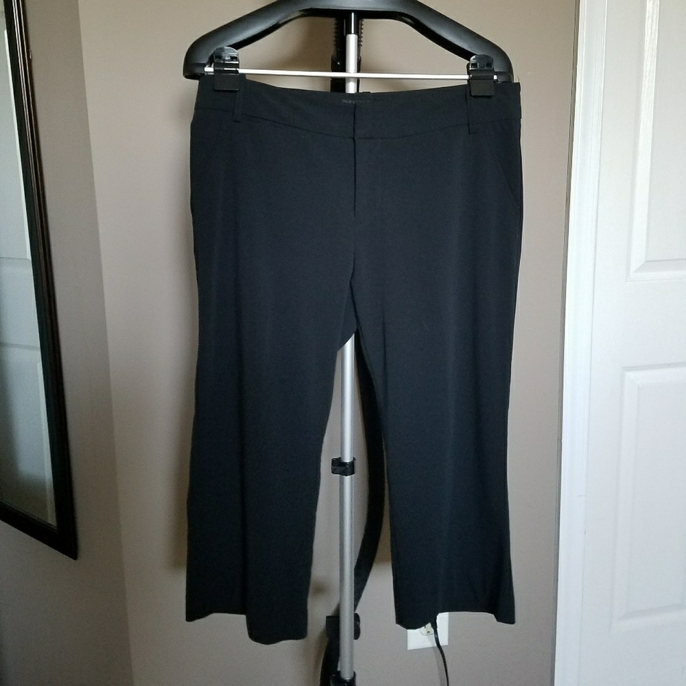 Black Cropped Mossimo Pants, Size 10